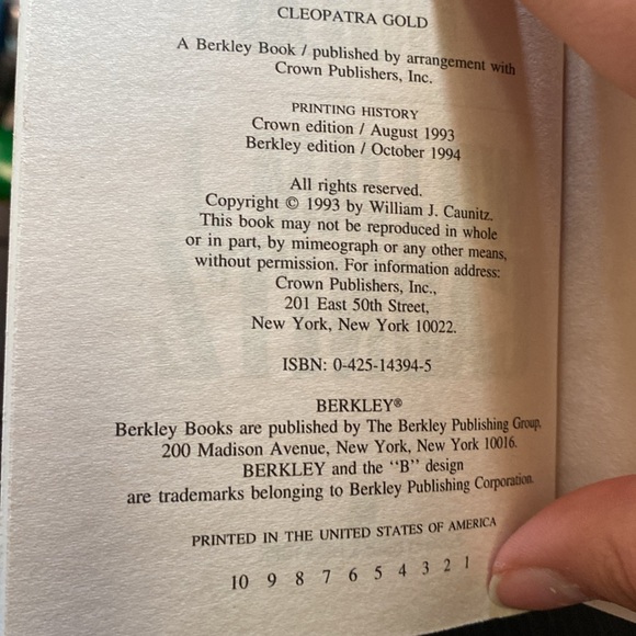 William J. Caunitz - Cleopatra Gold - Picture 5 of 5